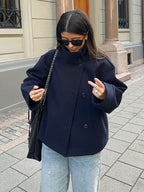Chaqueta corta elegante con doble botonadura para mujer Elena - Luna Cruz