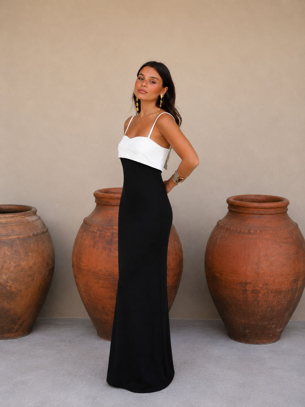 Vestido blanco y negro elegante | Vanessa