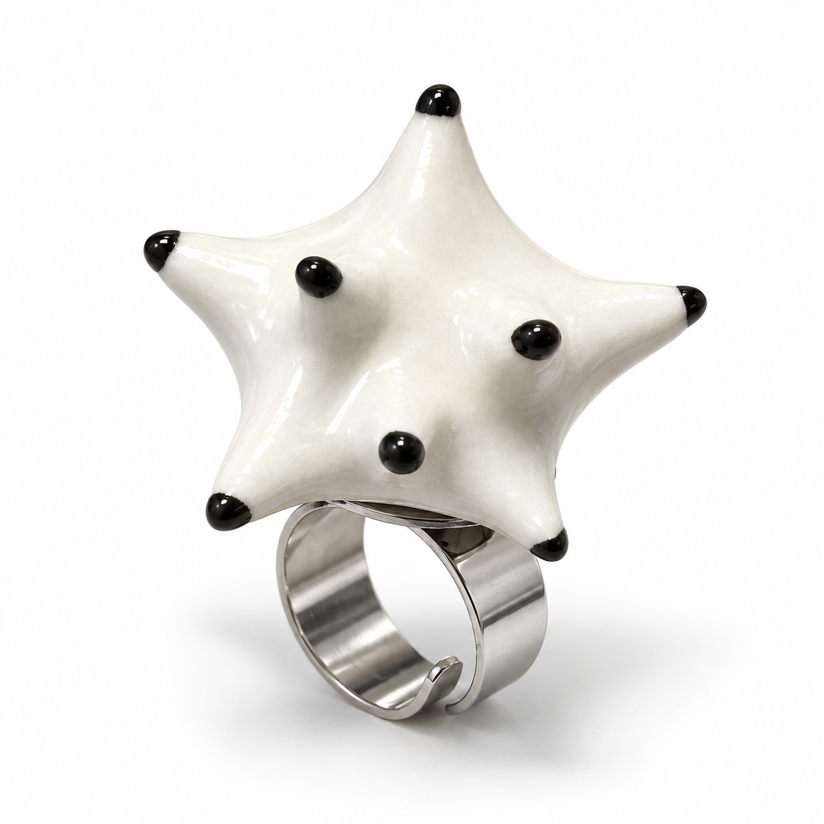Anillos de cerámica hecho a mano , blanco y negro – Base de acero ajustable, modelo Estrella de mar