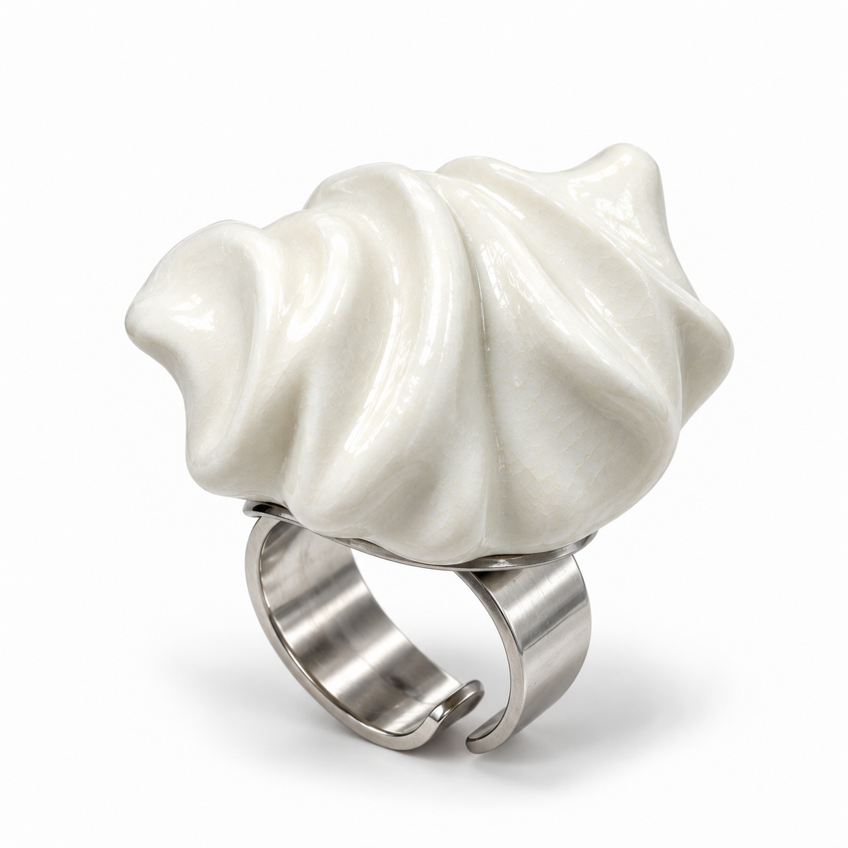 Anillos de cerámica hecho a mano, blanco – Base de acero ajustable, modelo Petalos