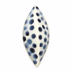 Anillos de cerámica hecho a mano, blanco y azul – Base de acero ajustable, modelo Lunares