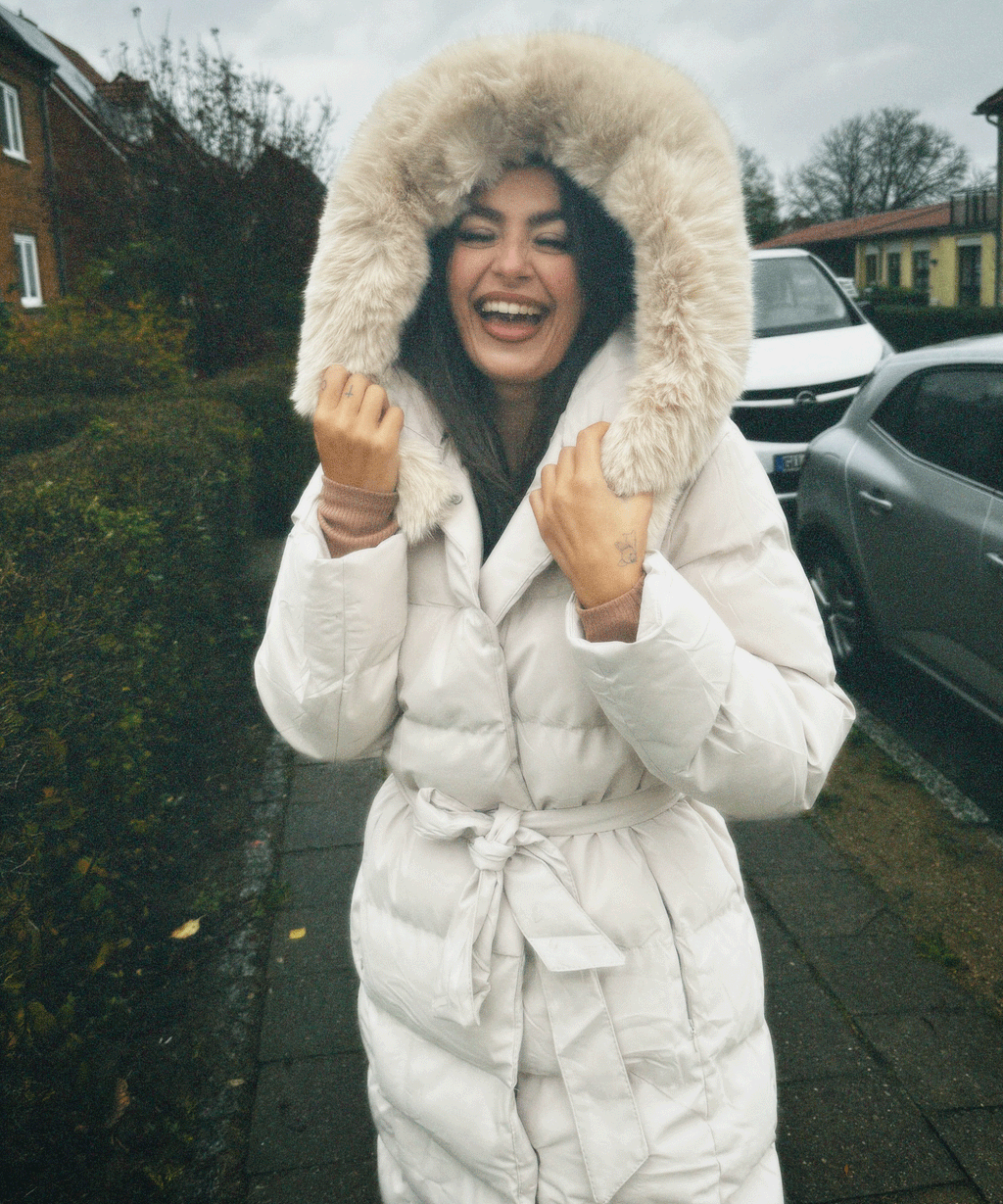 Parka Larga con Capucha Pelo Sintético Mujer | May Beige