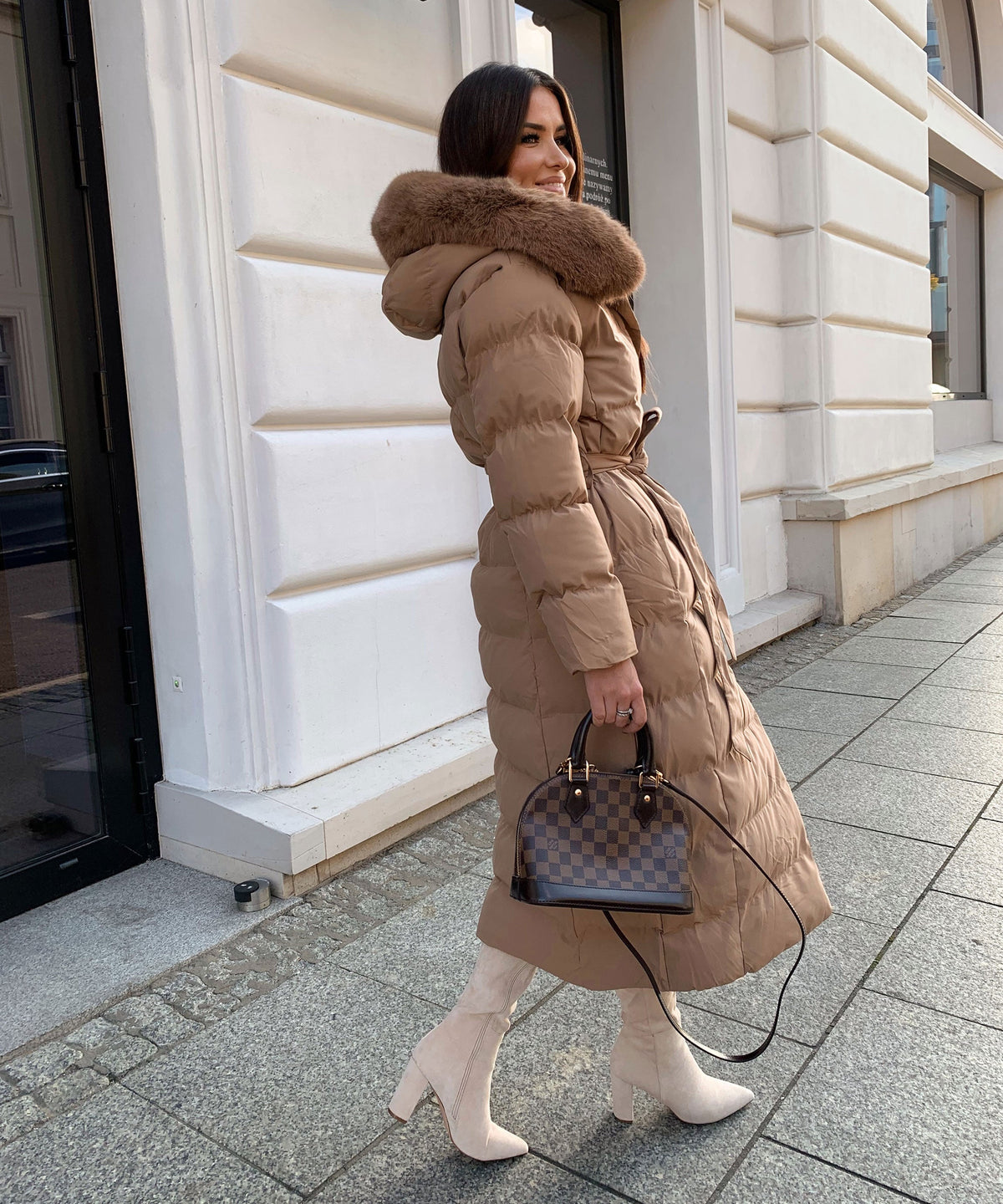 Parka Larga con Capucha Pelo Sintético Mujer | May Camel