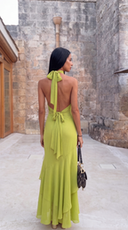 Vestido de Invitada con Cuello Halter y Lazada Verde | Esencia