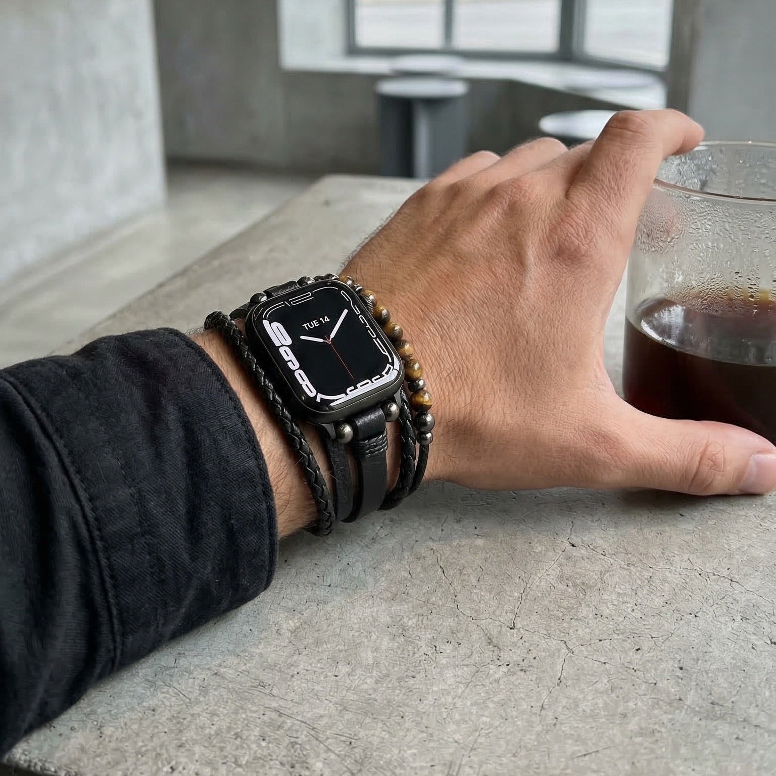 Pulsera para Apple Watch de múltiples hileras, cuentas ojo de tigre, cuero vegano sintético, cierre ajustable, modelo Renz