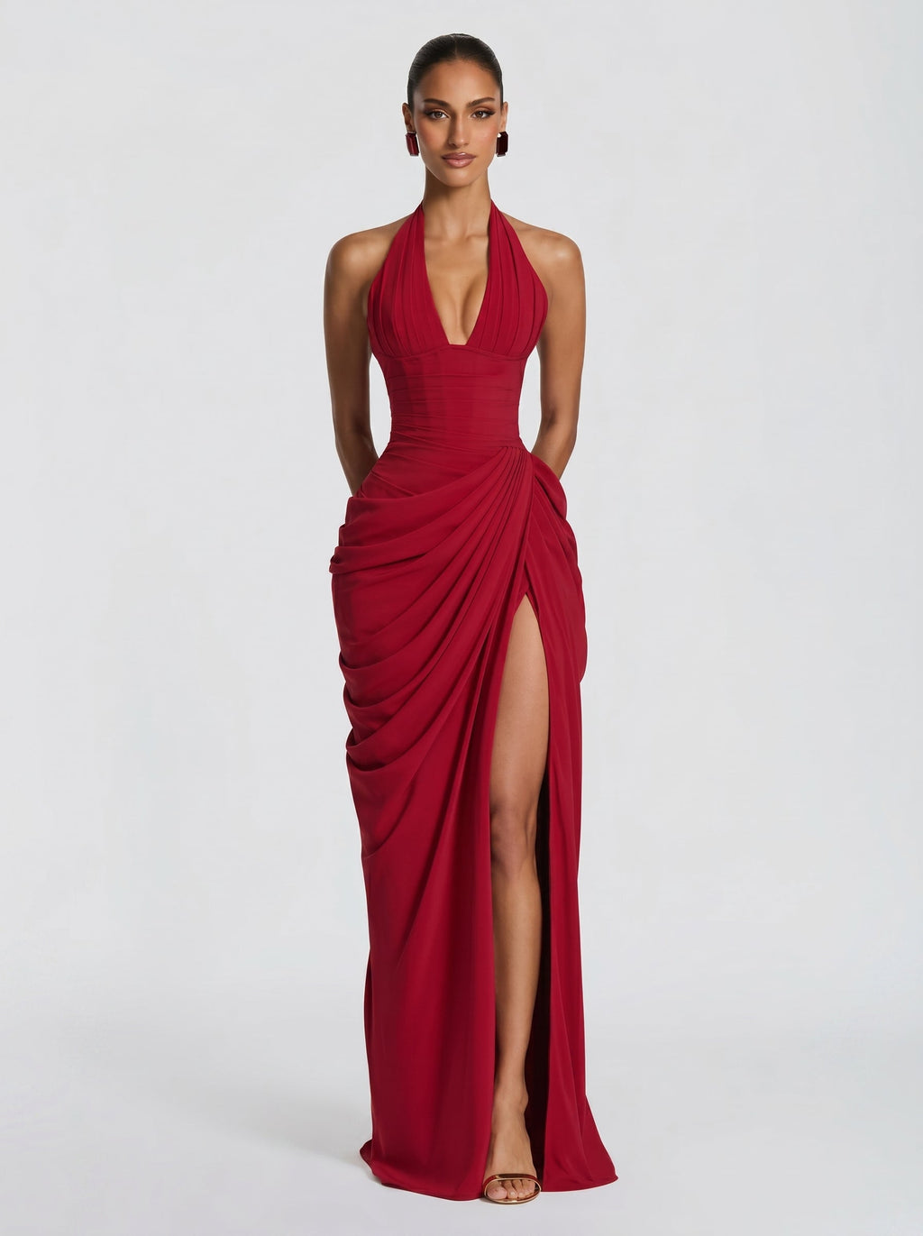 Refinado vestido largo de invitada de boda y de fiesta con cuello halter y abertura lateral | Largo