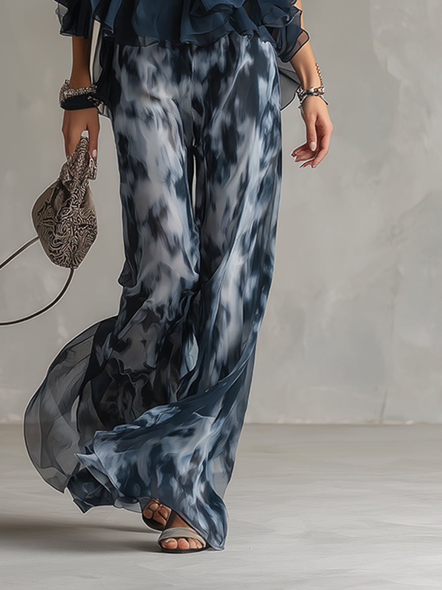 Elegante conjunto de mujer de dos piezas de invitada de boda con top halter de volantes y pantalón ancho