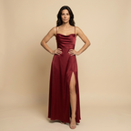 Vestido Largo de Satén con Escote Drapeado y Abertura | Sofía