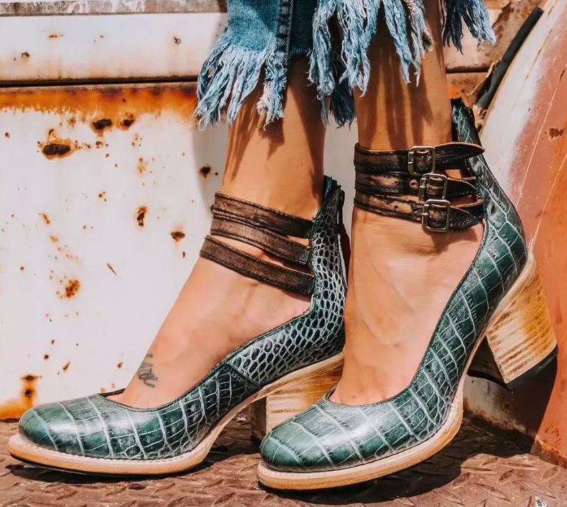 Zapatos de tacón de cuero cómodos | Mirella