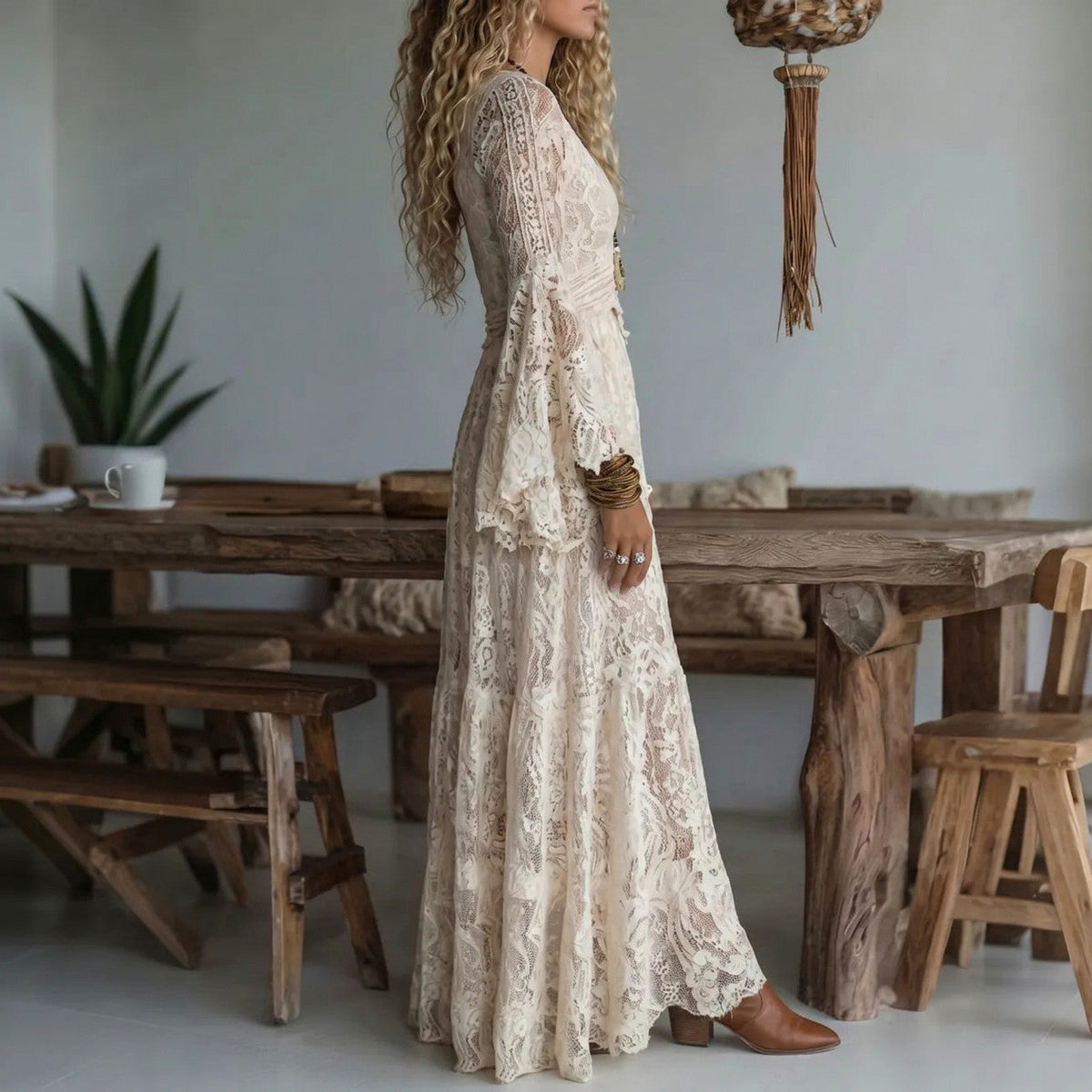 Vestido Largo de Encaje con Manga Campana y Escote en V Mujer