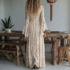 Vestido Largo de Encaje con Manga Campana y Escote en V Mujer