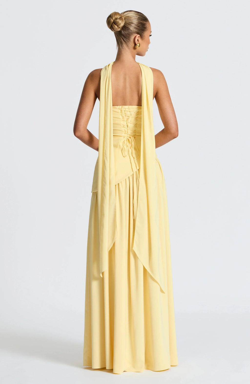 Elegante vestido largo de invitada de boda palabra de honor con corsé y abertura alta | Maxi