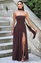 Elegante vestido largo de invitada de boda palabra de honor con corsé y abertura alta | Maxi