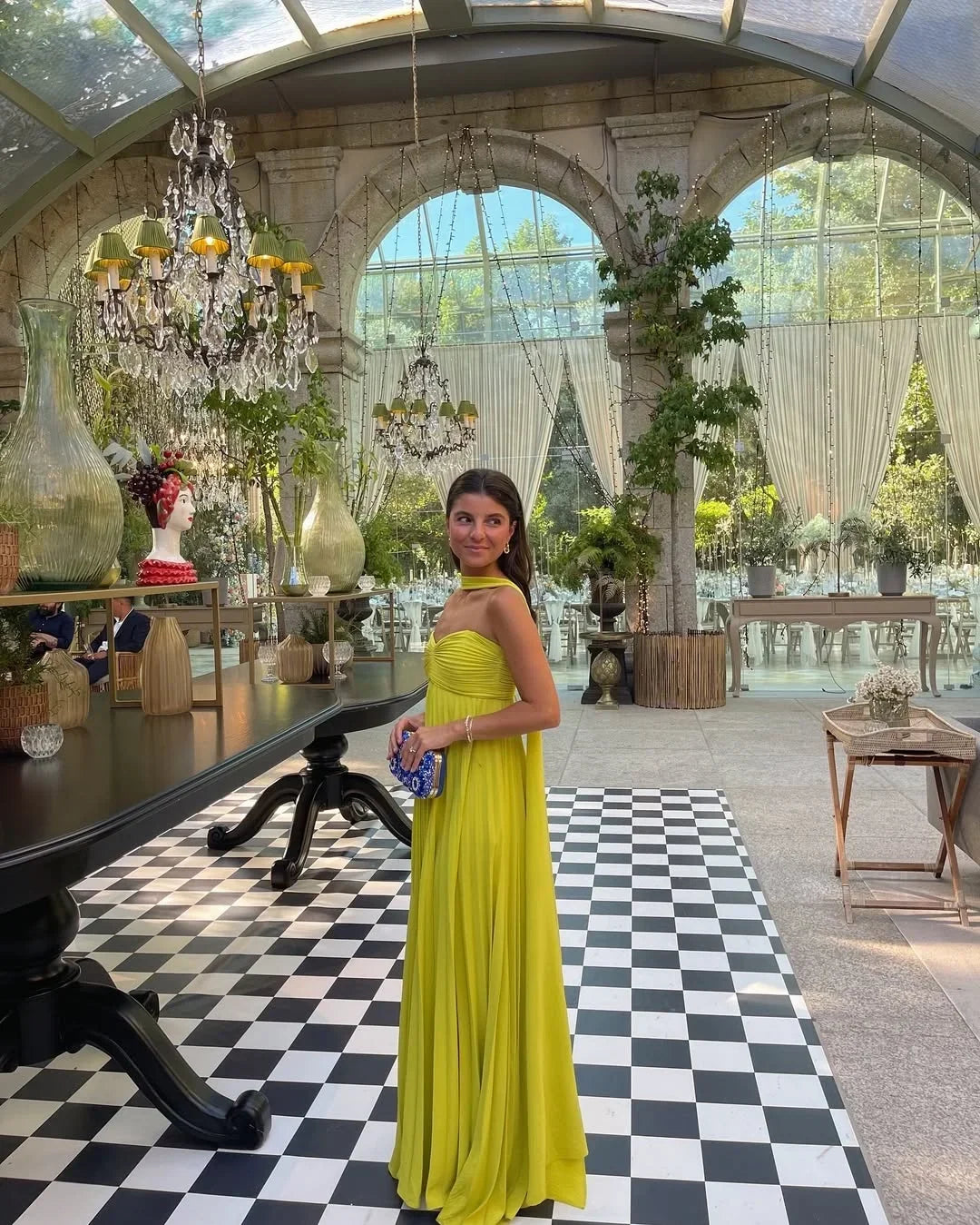 Vestido Largo Plisado Amarillo de Invitada | Amaia